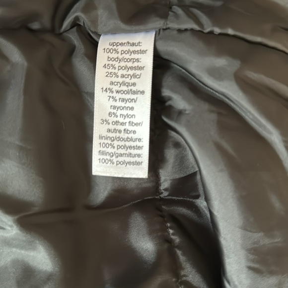 Great condition black and white vest. Womens size xs. - Picture 7 of 8